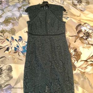 Bardot lace sheath dress hunter green size US 6/s